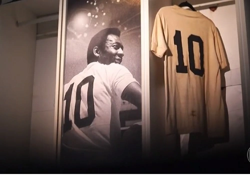 Conheça o mistério do armário de Pelé trancado há 50 anos