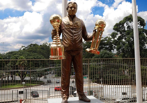 São Paulo inaugura estátua do Telê Santana no Morumb