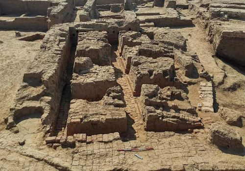 Egito anuncia descoberta de “cidade romana inteira”
